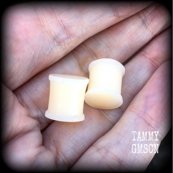 Silicone plugs-Retainers-Flesh plugs-Smaller sizes on Sale